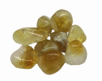 Citrine Tumblestone 20-30mm with an information card in an organza bag