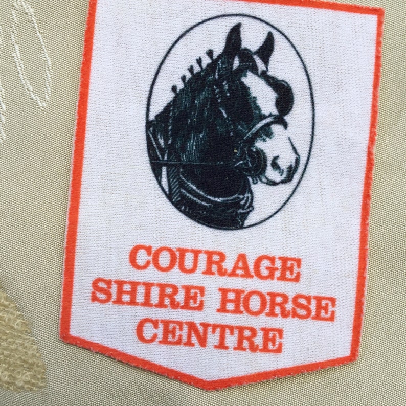 Vintage The Courage Shire Horse Centre Maidenhead Souvenir Patch Sew On Badge Shield Retro Sew Embroidered On Backpacker Jacket Badge