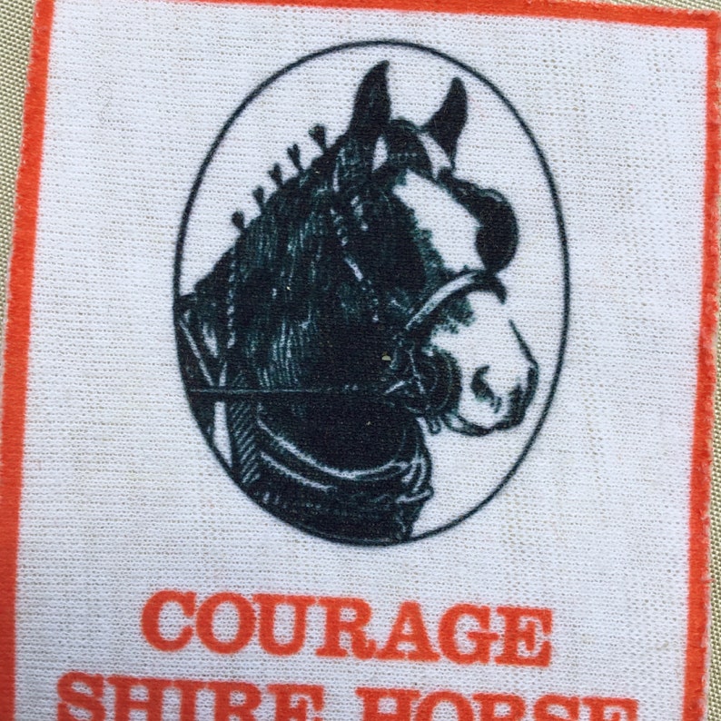 Vintage The Courage Shire Horse Centre Maidenhead Souvenir Patch Sew On Badge Shield Retro Sew Embroidered On Backpacker Jacket Badge