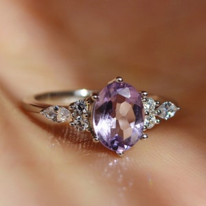 Minimalist Lavender Amethyst Ring ovl Cut Light Purple Amethyst