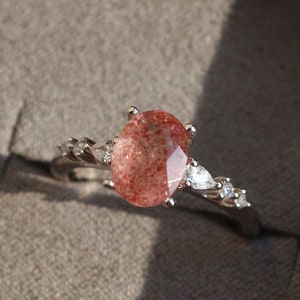 Strawberry Quartz Ring/Oval Light Pink Quartz Engagement Ring/Sterling Silver Promise Ring for Women/Unique Gift for Her