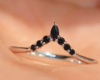 Silver Black Curved Band/Black Diamond Band/Stackable Ring/Gift for her