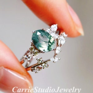 Vintage Moss Agate Engagement Ring Set - Oval Green Agate Stacking Ring Set -  Nature Inspired Leaf Ring - Anniversary Gift