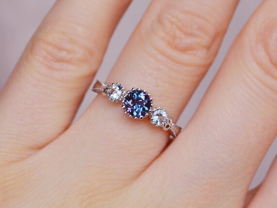 Bague Alexandrite en or massif 14K Bague de fiancailles Alexandrite Bague de mariage Bague de promesse Anneau d anniversaire Delicat Etsy Canada