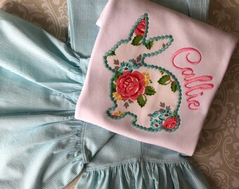 Floral stoffen bunny monogram Pasen outfit, Pasen monogram tee, ruffle broek, Pasen monogram ruffle meisjes Pasen shirt, tee, tees Pasen
