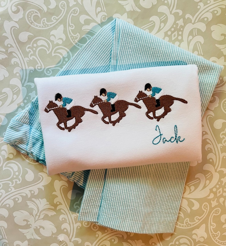 traje de carreras de caballos monograma para niños, camiseta de derby de caballos, traje de cumpleaños de carrera de caballos, traje monograma de jinete de caballos para niño pequeño, camisa de caballo imagen 1
