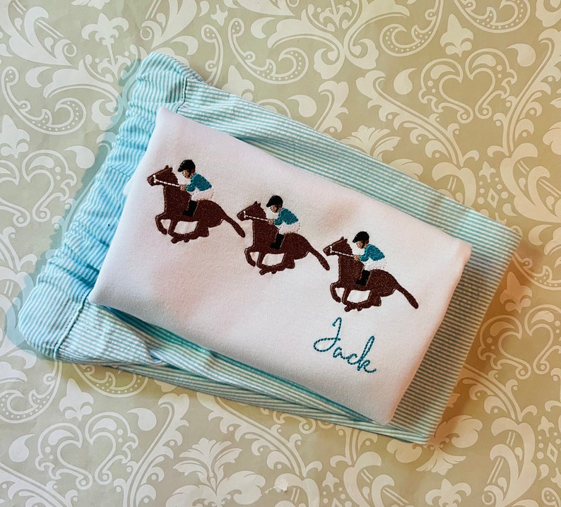 traje de carreras de caballos monograma para niños, camiseta de derby de caballos, traje de cumpleaños de carrera de caballos, traje monograma de jinete de caballos para niño pequeño, camisa de caballo imagen 3