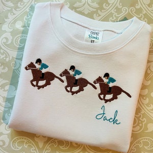 traje de carreras de caballos monograma para niños, camiseta de derby de caballos, traje de cumpleaños de carrera de caballos, traje monograma de jinete de caballos para niño pequeño, camisa de caballo imagen 4