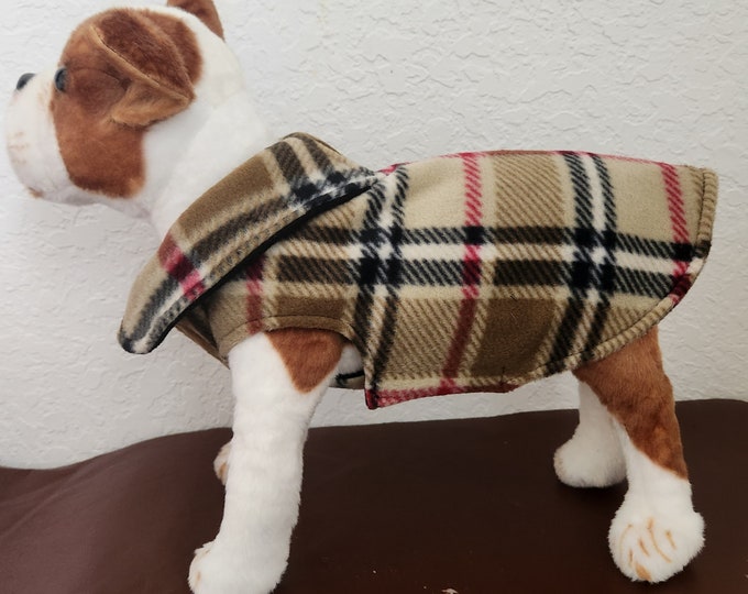 Stylish Dog Jacket, Keep Your Pet Warm and Fashionable with This Lightweight Outerwear.