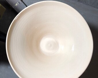 Cuenco de porcelana grande