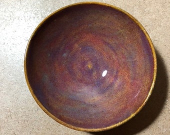 Plato de preparación pequeño y rojo