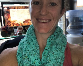 Bufanda infinita verde azulado