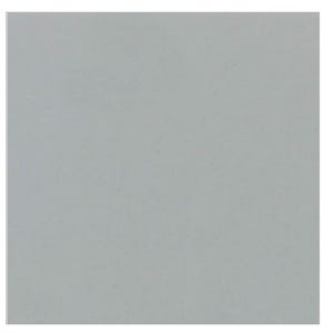 Op de afbeelding: Een effen, vierkante, lichtgrijze achtergrond. De kleur is een gedempte, koele tint, met een glad, egaal oppervlak. De afbeelding is een eenvoudig, minimalistisch ontwerp, geschikt voor diverse toepassingen.