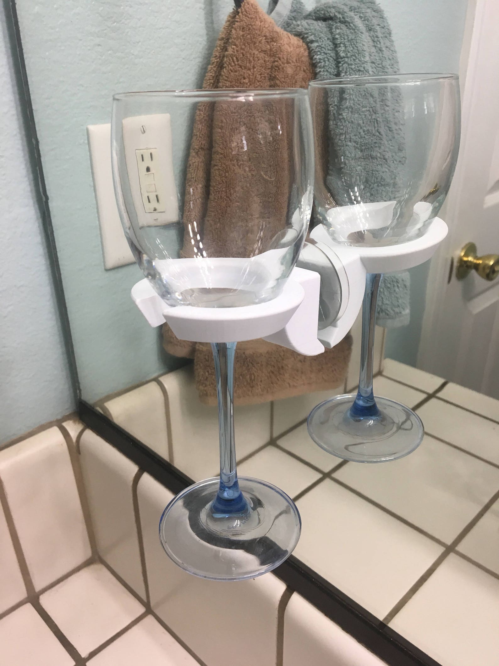 3d Printed Wine Glass Shower Holder Wall Mounted Suction Cup Etsy