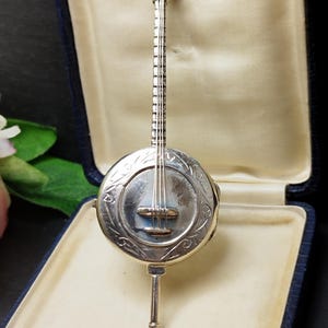 European Vintage Silver Guitar Banjo Shaped Snuffbox Pill Box Musical Instrument Pendant Best Friend Gift