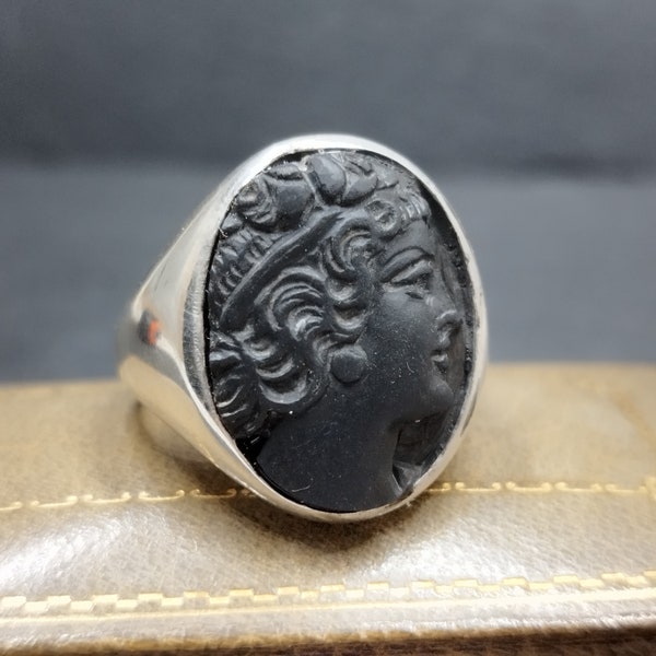 Cameo Lava Stone bague argent antique Cameo Lava sceau noir bijoux Grand Tour Italie collection rare tête de gladiateur camée