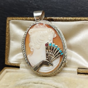 Cameo unusual brooch and pendant vintage Lady with fan Sardonyx shell hand engraved romantic cameo jewelry Italy collectible