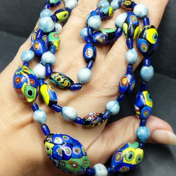 Murano long collier dégradé vintage bleu bijoux italiens Murano Venise artistique pièces uniques boho chic fait main vintage millefiori