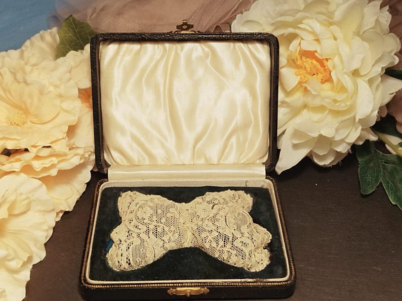 Large Antique Victorian Swallows Jewelry Case Romantic Hand Painted