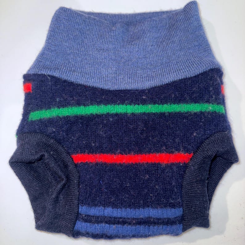 Litet 2-8 M 10-15 pund Återanvänt blöjskydd i ren ull med filtfoder - Ränder Navy multi 2