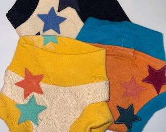 Kleine, 2-8 M, 10-15 pound geüpcycled 100% wollen luierovertrek met voering voor natte zones - Stars Hearts & Applicaties