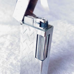 HADSON LANDAU-Lighter-Silver Plated-Good look Lighter-Herringbone Pattern-Gift-Boy Friend Gift-Beautiful Gift