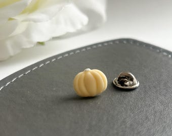 Glow in the Dark Pumpkin Lapel Pin: Halloween Brooch Gift