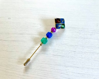 Vintage hat pin accessory. Multicolored gold hat pin. 1990’s hat pin. Hat pin with purple and blue. 90’s hat accessory. Beautiful gold pin