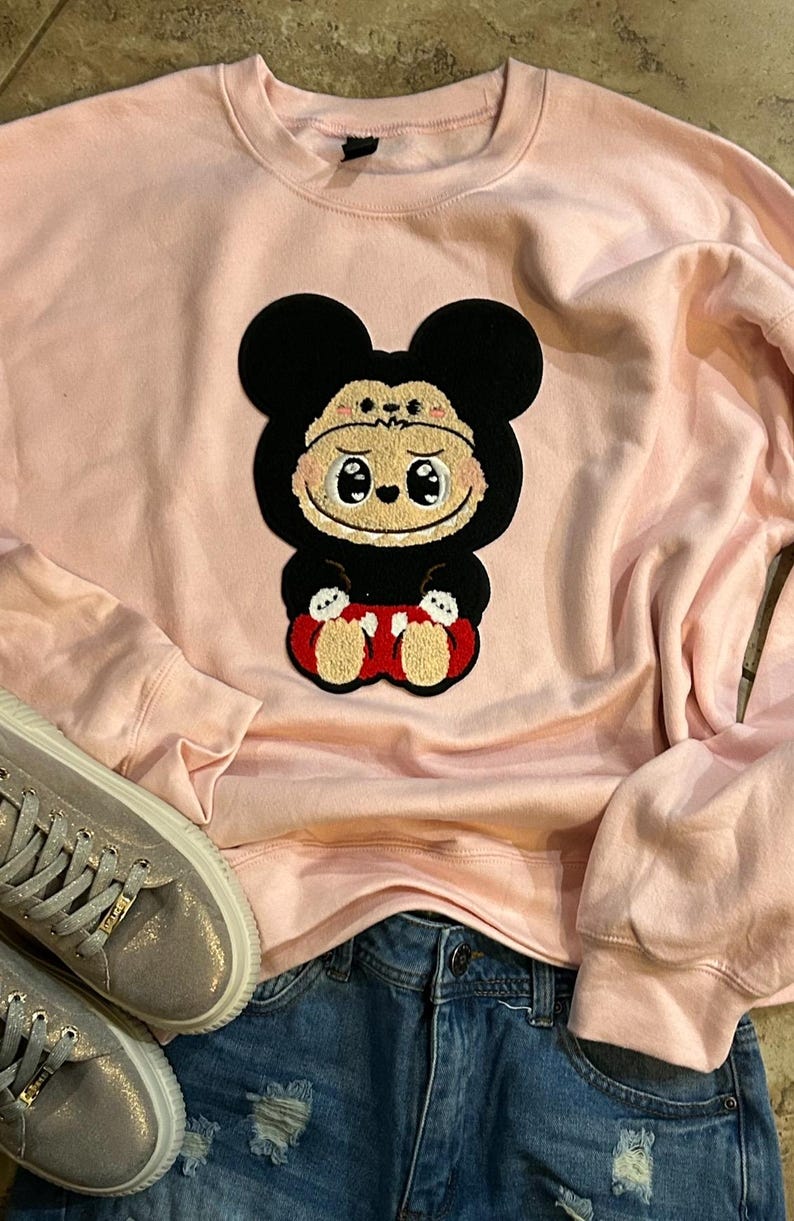LaBuBu Mickey Mouse costume inspired Patch Crew neck, Hoodie or shirt with 3D patch afbeelding 2