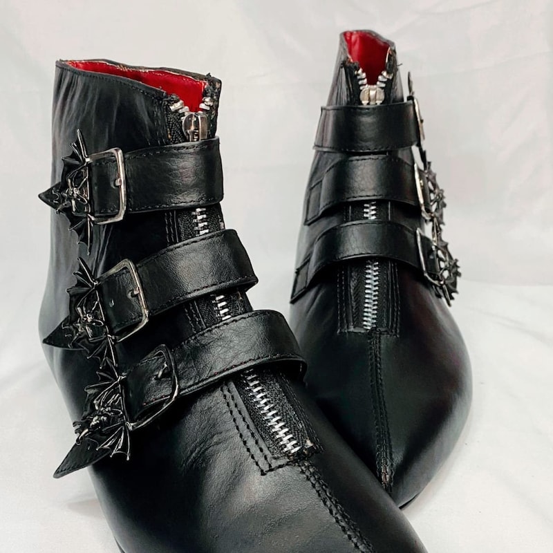 mens pixie boots