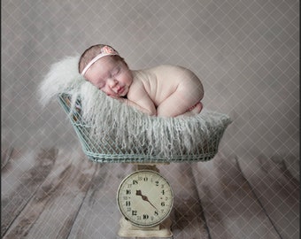 Newborn Digital Backdrop Antique Scale with needle layer