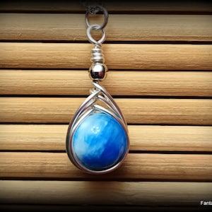 Blue Persian Jade Drop Pendant Necklace (silver)