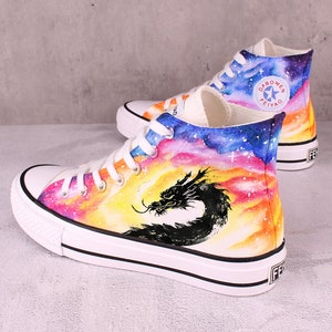 Zapatos de animales de dibujos animados pintados a mano, zapatos pintados personalizados de alta calidad, zapatillas de deporte dibujadas a mano con garabatos de individualidad de encaje casual, regalo de cumpleaños personalizado