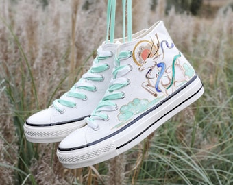 Handgeschilderde beige designschoenen, getekende hoge sneakers, custom Doodle Art-schoenen