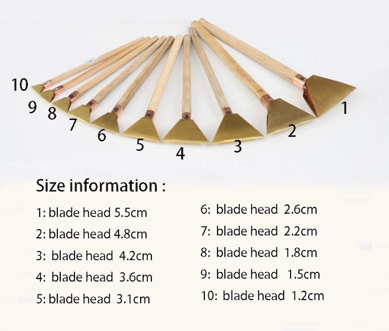 May include: A collection of ten palette knives, each with a wooden handle and a brass-toned blade. The blade heads vary in size, from 1.2 cm to 5.5 cm. Size details are provided for each knife in the image.