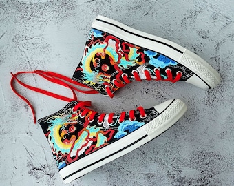 Scarpe con drago nero dipinte a mano, scarpe da ginnastica alte disegnate, scarpe con scarabocchi personalizzati