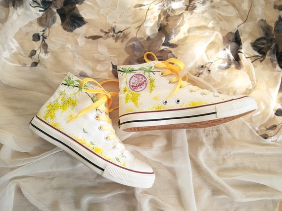 yellow flower converse