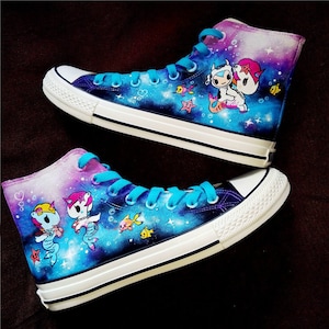 Zapatos de personalidad pintados a mano, zapatos pintados personalizados de alta personalidad, zapatillas doodle doodle de encaje dibujadas a mano, regalo de cumpleaños