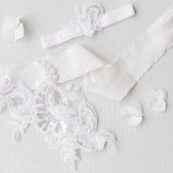 White Lace Bridal Garter Set: Vintage Wedding Garter Belts