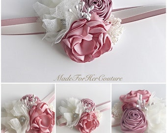 Blush wedding Corsages, Rustic Wrist Flower, Wrist Corsage, Rustic Wedding Corsage, blush ivory Corsage/Wedding Wrist Band/rustic wrist band