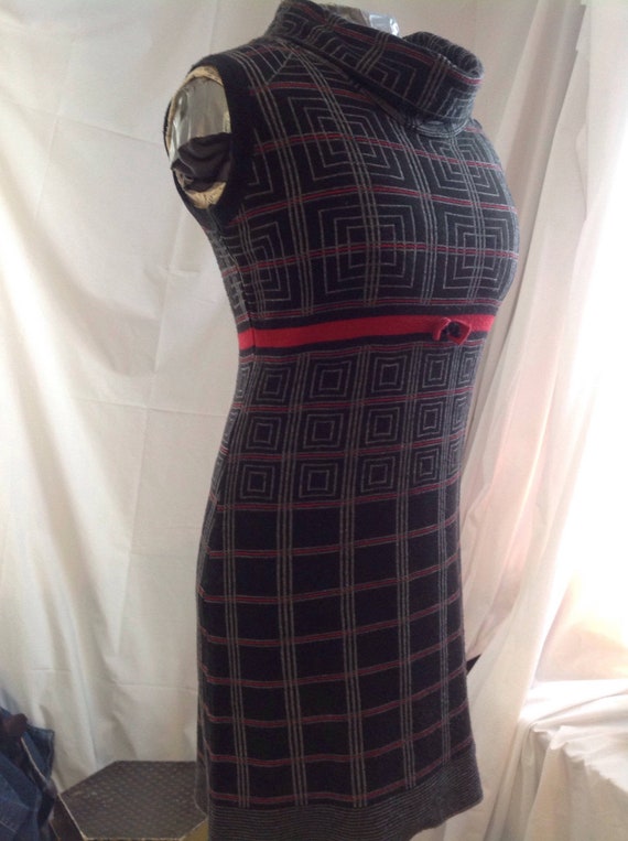 Robe Tricot pour Femmes RINASCIMENTO® Italie/ vintage 1980/Ajustée/Corsage Joséphine /Jackie O/Sans Manches /Gris Rouge Noir