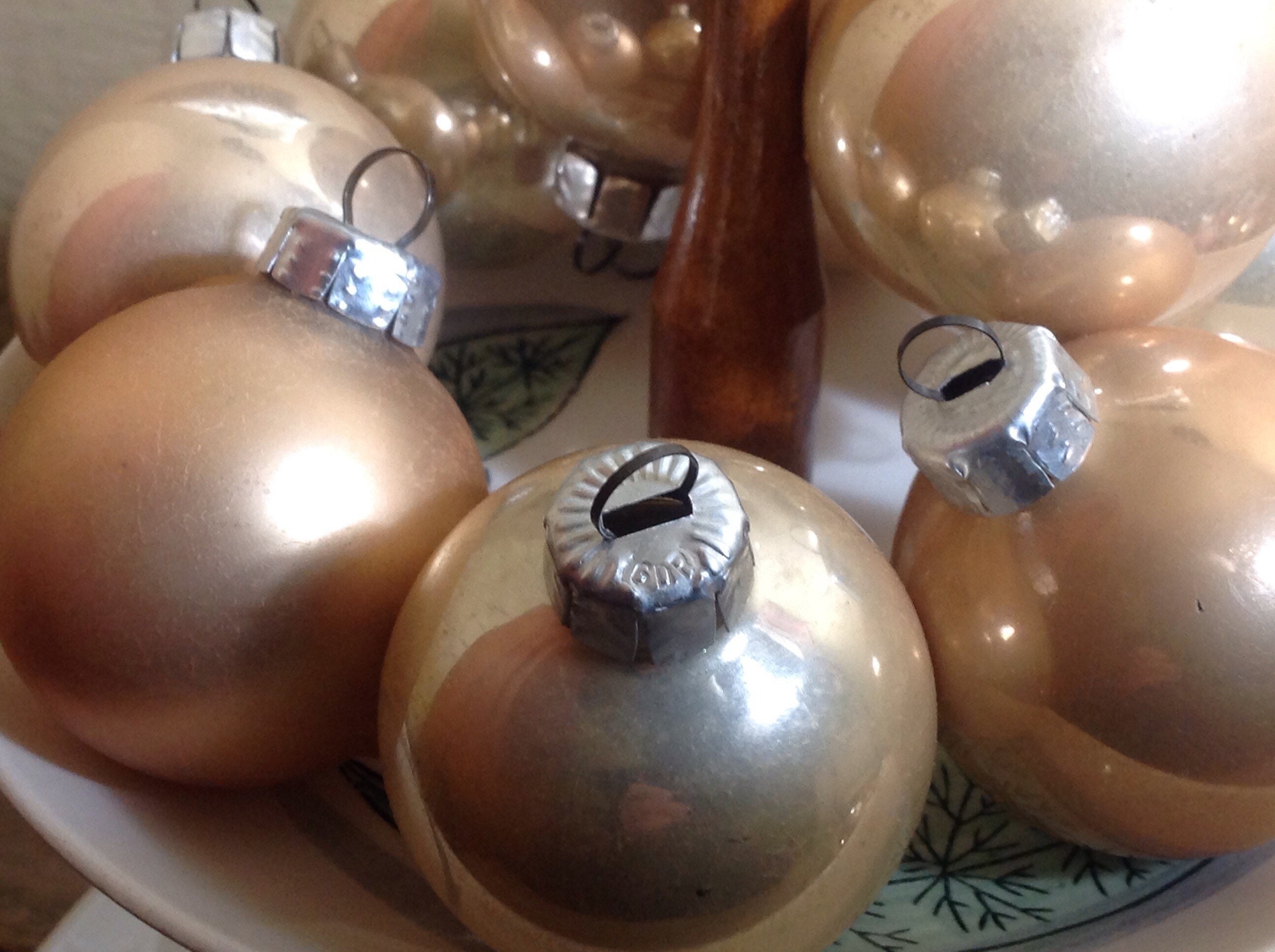 Mouth-blown glass Christmas ornamentsballs box included Democratic Republic of Germany batch of 9 golden balls5 cm 1950 Mouth-blown glass Christmas ornamentsballs box included Democratic Republic of Germany batch of 9 golden balls5 cm 1950