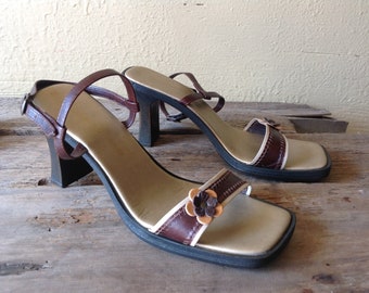 Vegan high-heeled sandals 3"/size 39/vintage 1990s/hippie Flower Power/Boho style/square toes/ankle straps