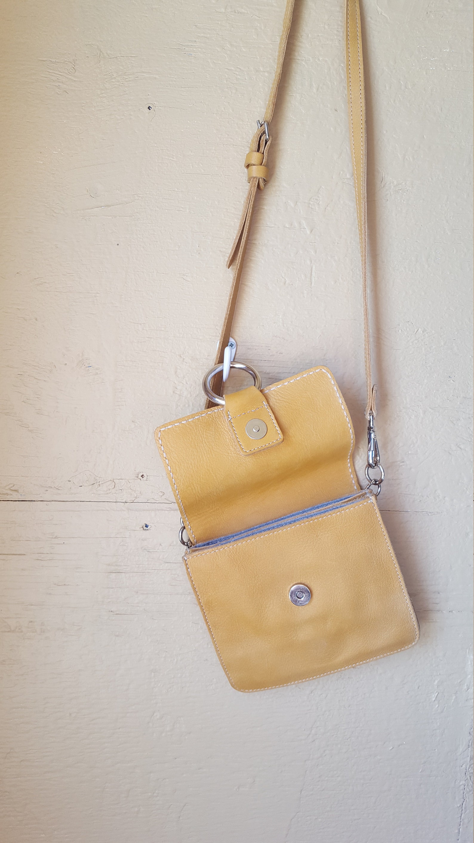 Roots Vintage Saddle Leather Shoulder Sleeve Bag Etsy