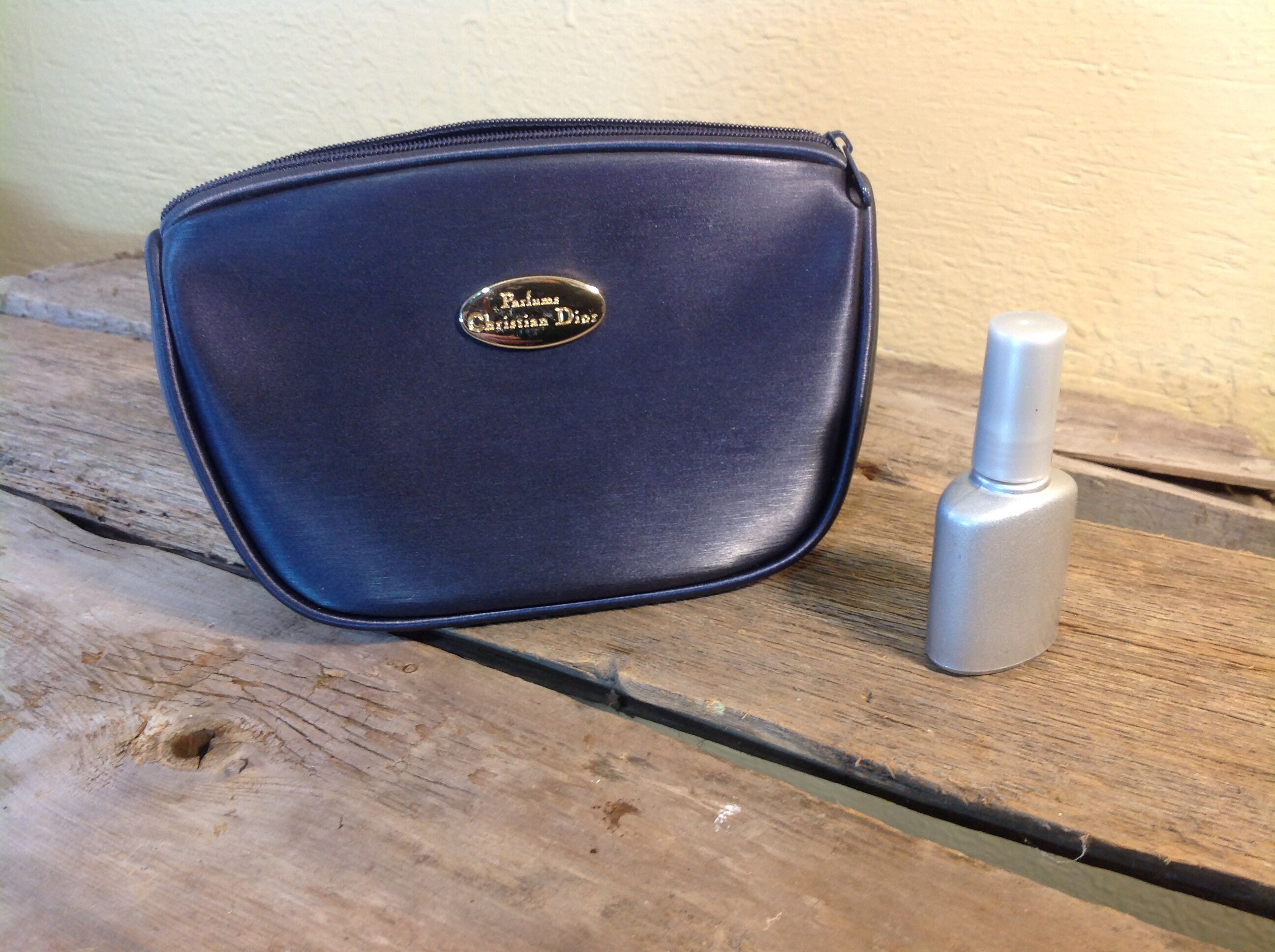 Neceser bolsa cosmetica Christian DIOR vintage lona de poliuretano satinado azul acero etiqueta logotipo dorado de Christian Dior Parfums Etsy Espana