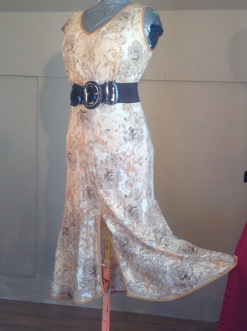 Vintage 80sboho MIDI dress in Jolibel lacesleevelessliningall-round comfort dressstreetwearfree belt!