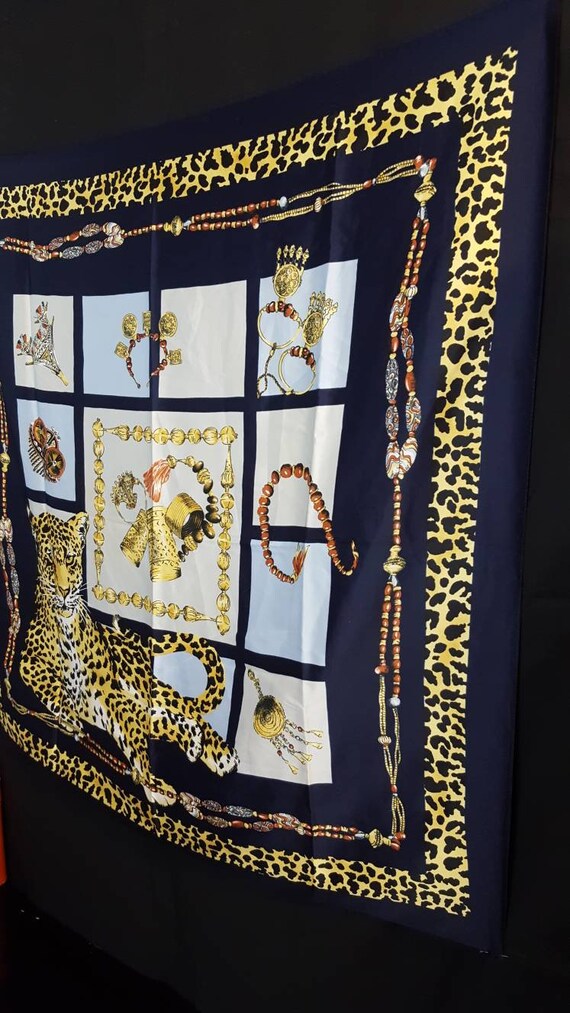 Large square polyester scarf with classic vintage… - image 8