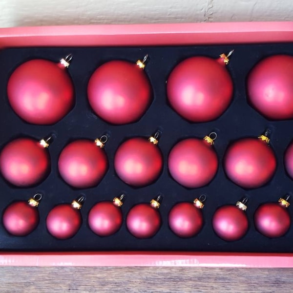 Lot de 18 boules de Noël en verre vintage