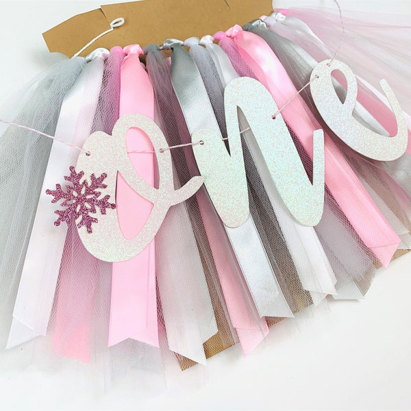 Winter Onederland Snowflake High Chair Tutu Skirt Banner. First Birthday Banner. Smash Cake Photo Prop. 1st Birthday Photo Backdrop.