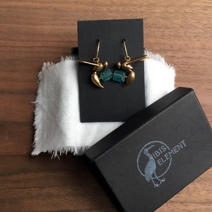 APOCRITA earrings : bronze wasp earrings with apatite image 4